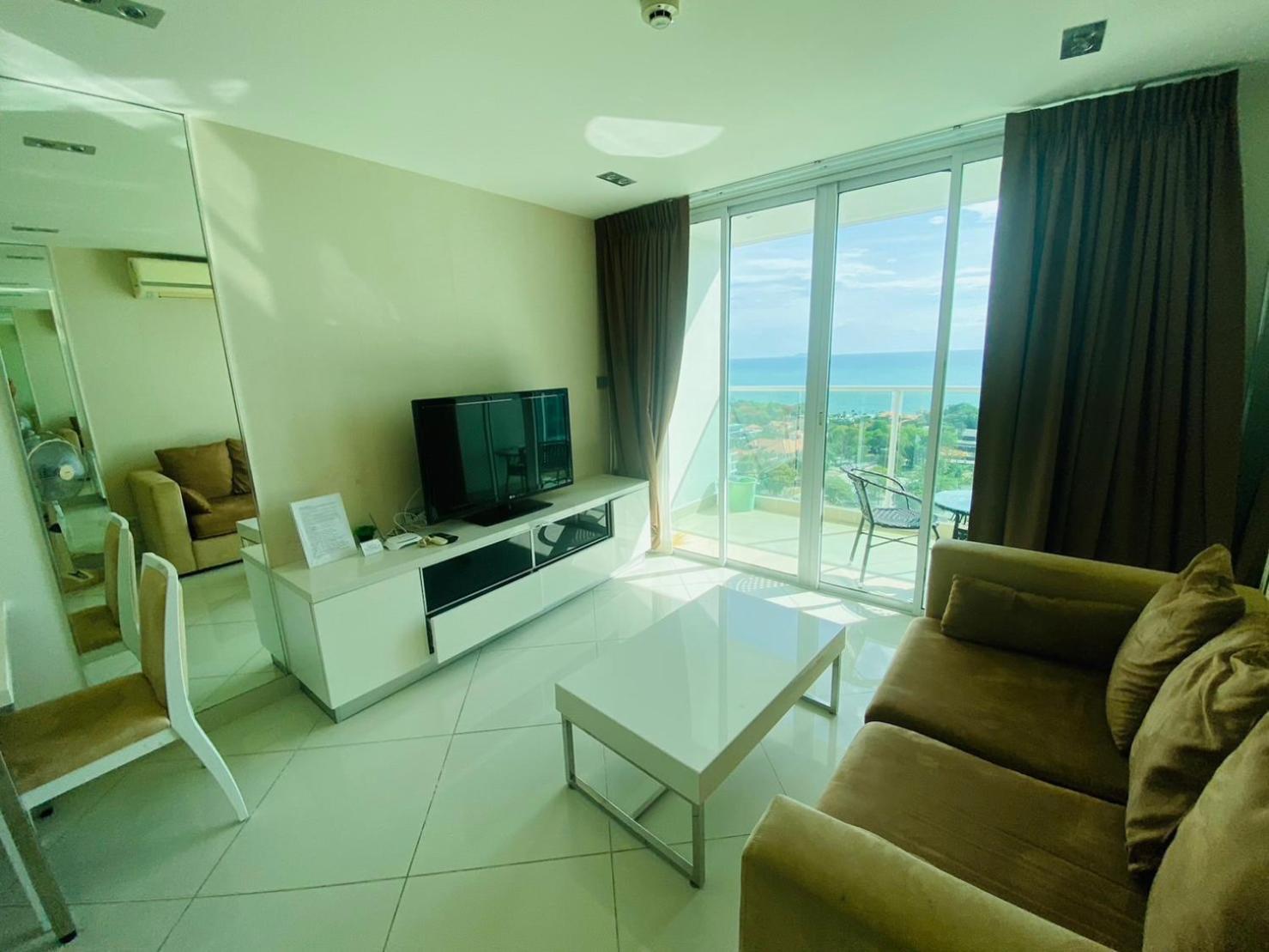 The View Cosy Beach By Pattaya Sunny Rentals Szoba fotó