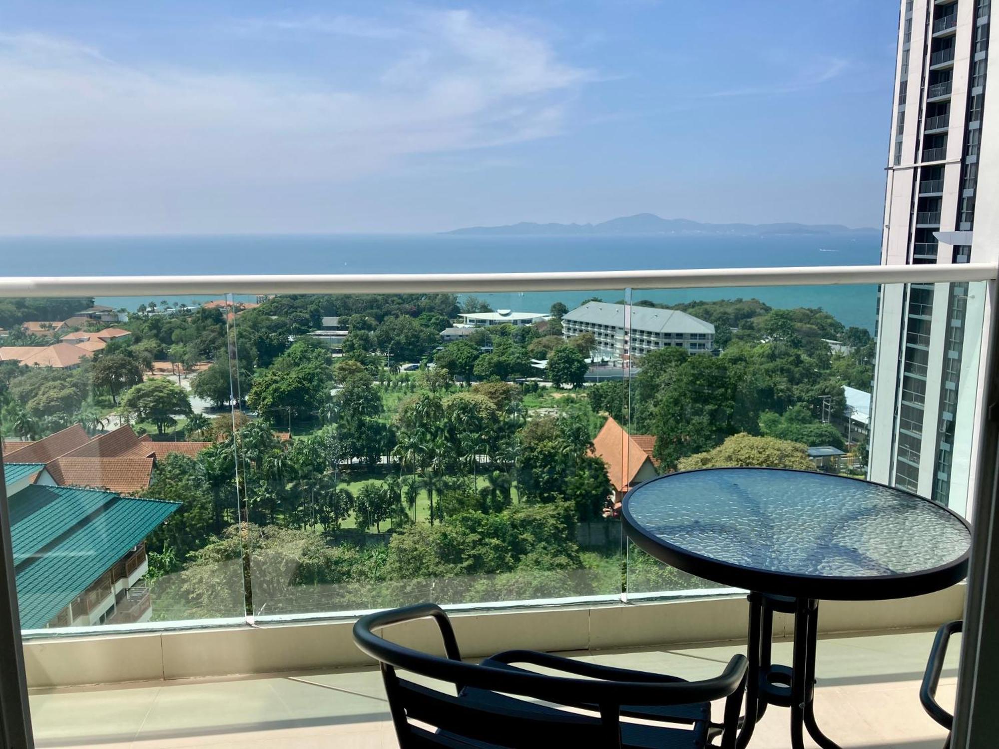 The View Cosy Beach By Pattaya Sunny Rentals Szoba fotó